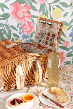 Carraig Donn 4 Person Pink Floral Picnic Basket
