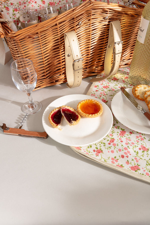 Carraig Donn 4 Person Pink Floral Picnic Basket