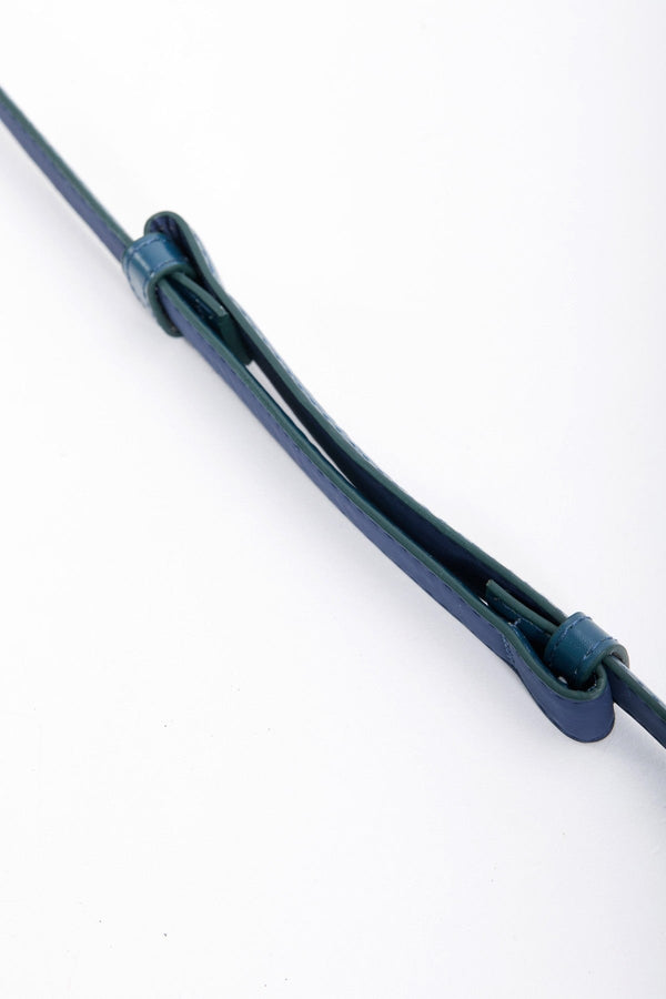 Carraig Donn Adjustable Metal Clasp Belt in Navy