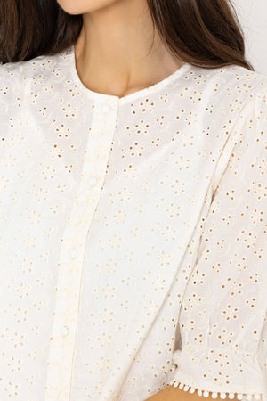 Carraig Donn Anglaise Short Sleeve Blouse in Ivory