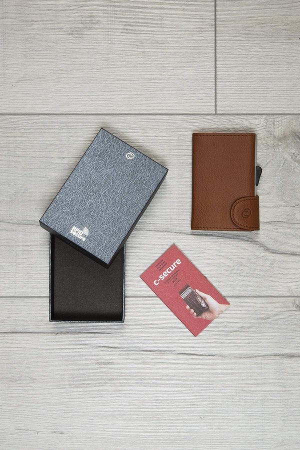 Carraig Donn Bank Cards Protector Wallet in Light Brown