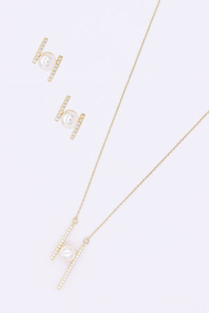 Carraig Donn Bar and Pearl Earrings in Gold