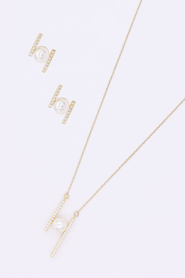 Carraig Donn Bar and Pearl Earrings in Gold