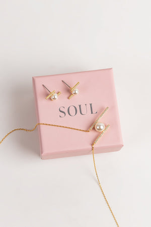 Carraig Donn Bar and Pearl Necklace in Gold