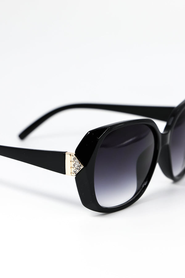 Carraig Donn Black Diamante Detail Sunglasses