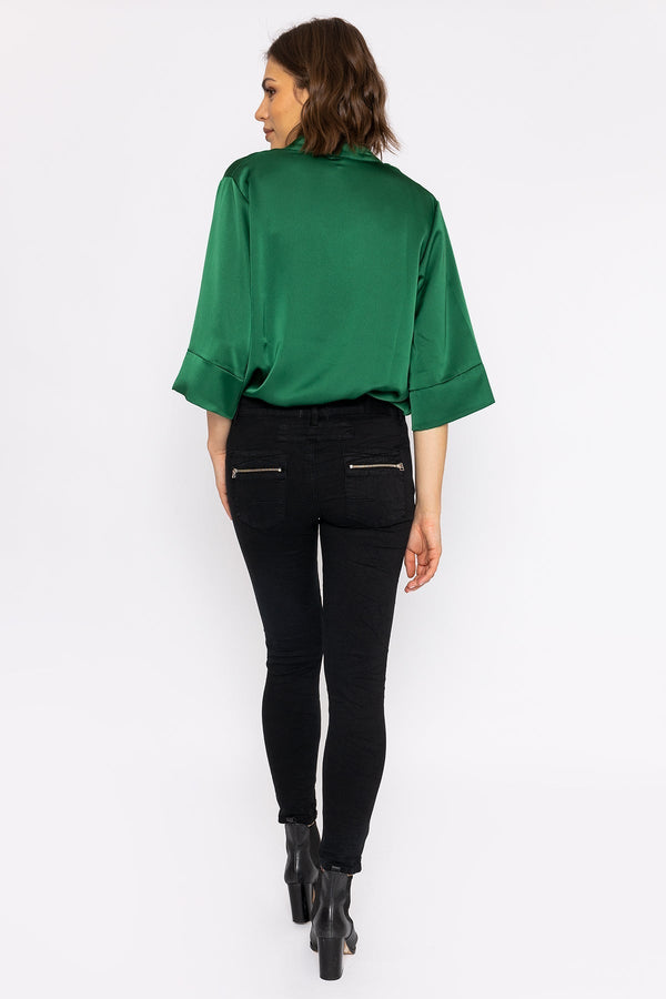 Carraig Donn Button Front Jeans in Black
