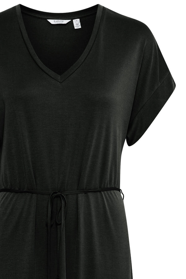 Carraig Donn Bypireni Black Midi Dress