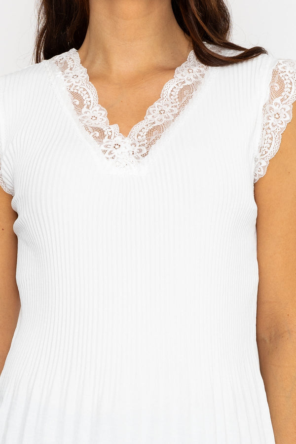 Carraig Donn Cap Sleeve Lace Trim Pleated Top in Ecru
