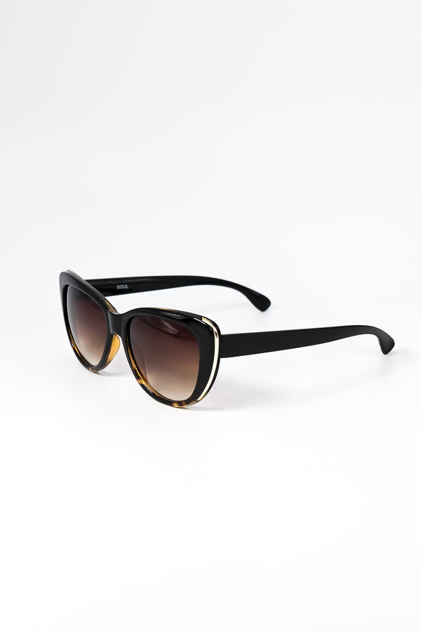 Carraig Donn Cateye Sunglasses in Brown