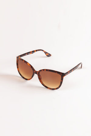 Carraig Donn Cateye Tortoise Shell Frame Sunglasses
