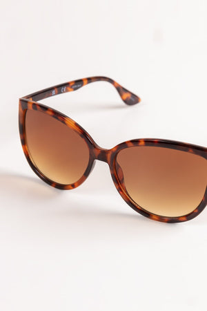 Carraig Donn Cateye Tortoise Shell Frame Sunglasses