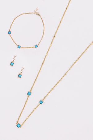Carraig Donn Chain with Aqua Square Detailing
