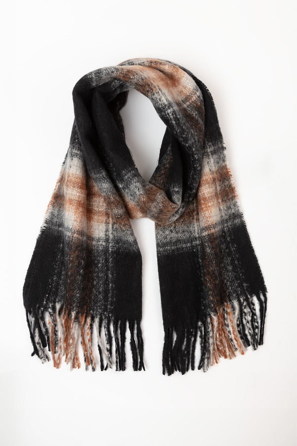 Carraig Donn Check Scarf in Black