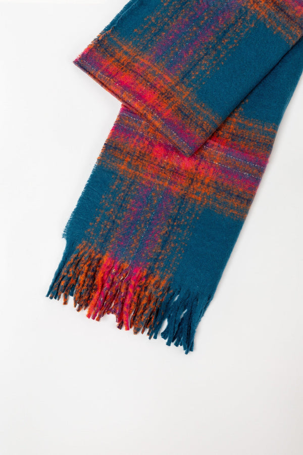 Carraig Donn Check Scarf in Navy
