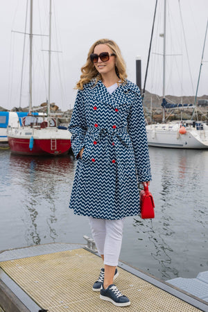Carraig Donn Chevron Print Mac in Navy