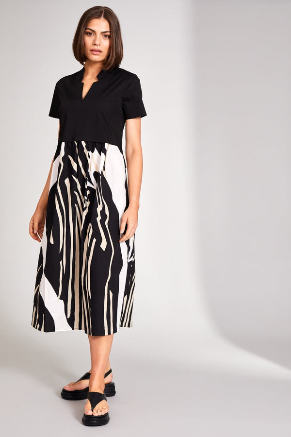 Carraig Donn Contract Monochrome Print Dress