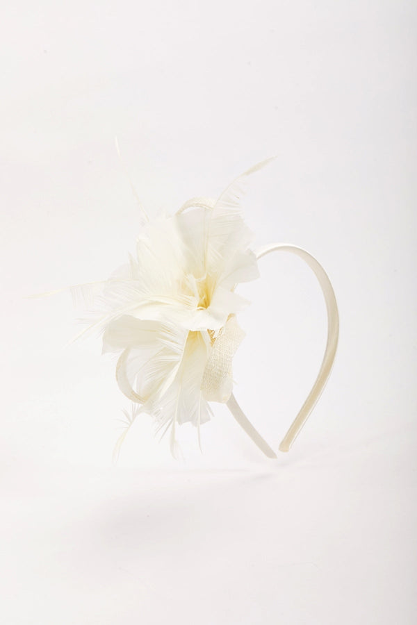 Carraig Donn Cream Feather Flower Fascinator