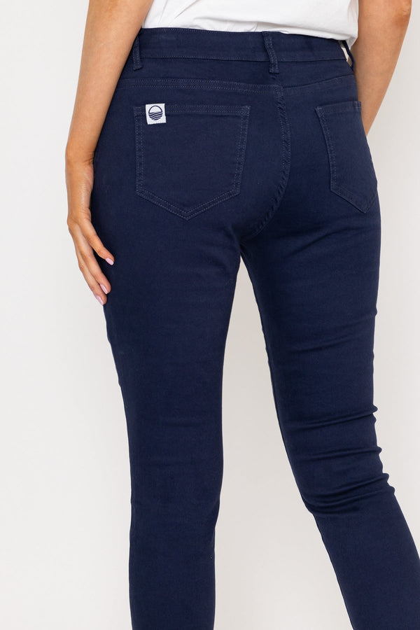 Carraig Donn Crop Stretch Jeans in Navy