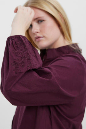 Carraig Donn Curve - Abby Dress in Burgundy