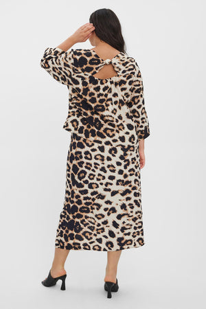 Carraig Donn Curve - Ulina V-Neck Blouse in Animal Print