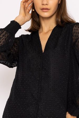 Carraig Donn Dobby Texture Blouse in Black