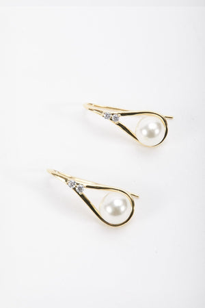 Carraig Donn Drop Pearl Earrings