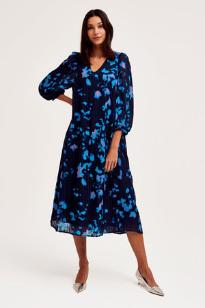 Carraig Donn Duco Pleated Midi Dress in Dark Blue