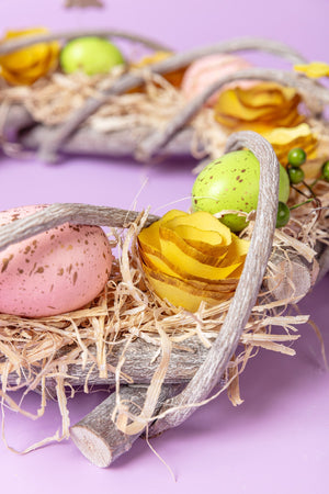 Carraig Donn Easter Door Wreath