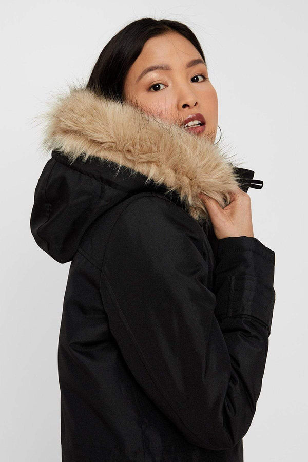 Carraig Donn Excursion Parka in Black
