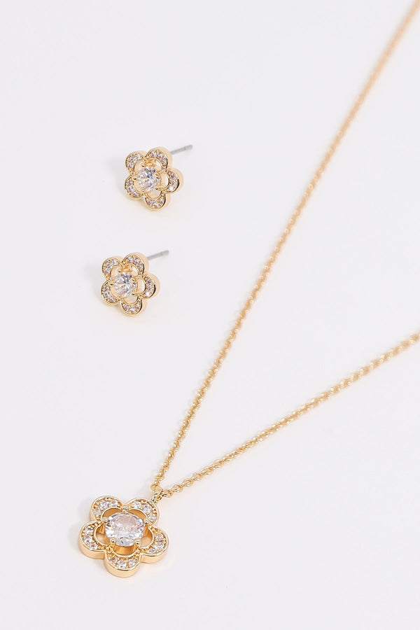 Carraig Donn Flower Earrings in Gold