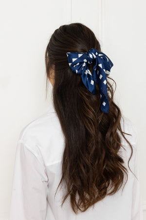 Carraig Donn Geo Neckerchief Scarf in Navy