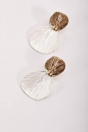 Carraig Donn Golden Textured Earring