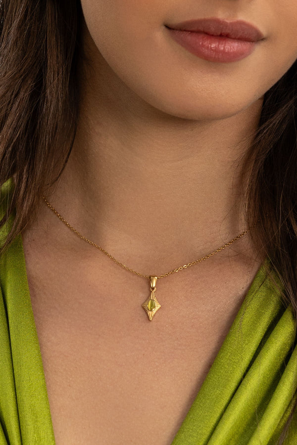 Carraig Donn Green Stone Diamond Pendant Necklace