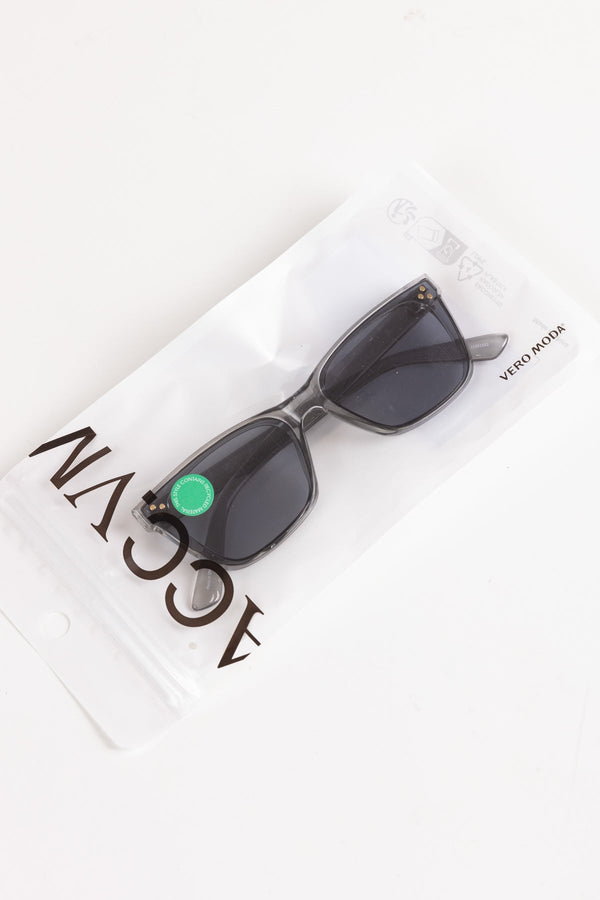 Carraig Donn Grey Frame Sunglasses
