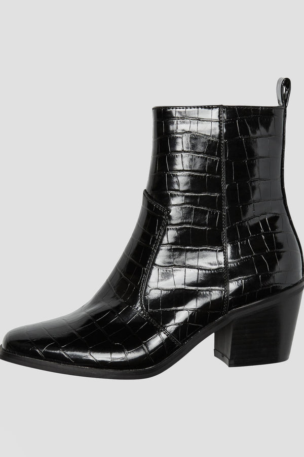 Carraig Donn Grila Boot in Black