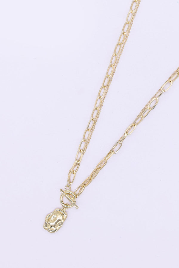 Carraig Donn Hammered Pendant in Gold