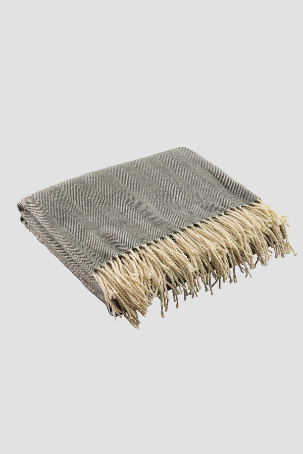 Carraig Donn Herringbone Knit Throw