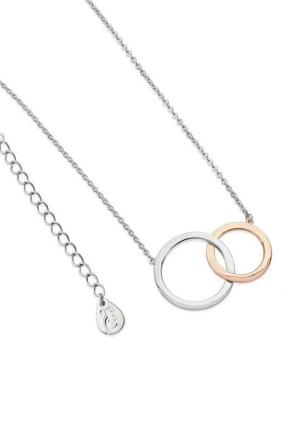 Carraig Donn Interlocking Circles Pendant in Silver