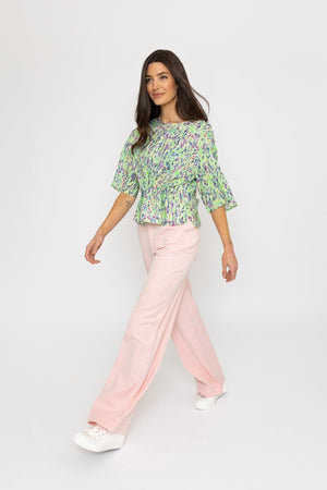 Carraig Donn Jake Wide Leg Jeans in Pink