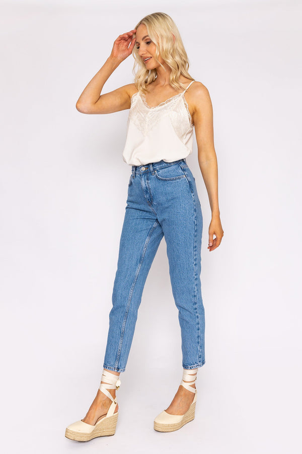 Carraig Donn Joana Mom Ankle Jeans in Denim 32"