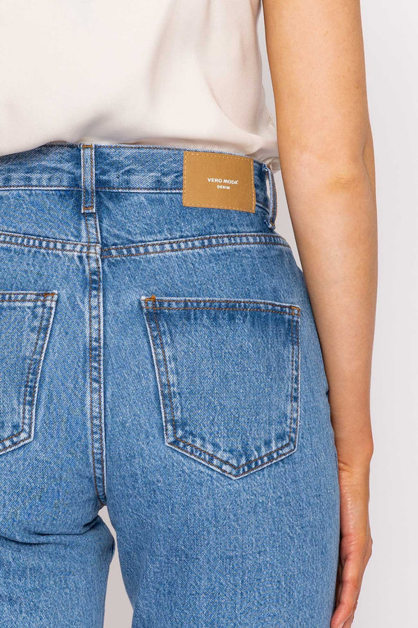 Carraig Donn Joana Mom Ankle Jeans in Denim 32"