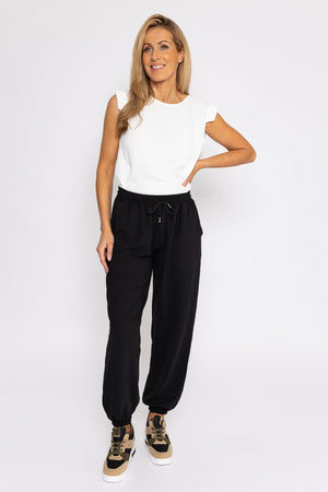 Carraig Donn Jogger Trousers in Black