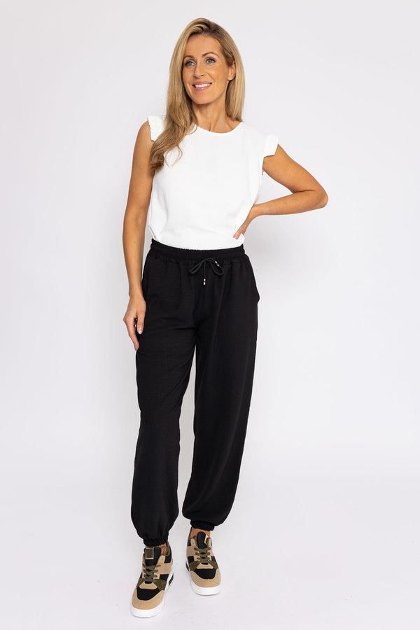 Carraig Donn Jogger Trousers in Black