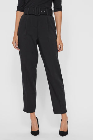 Carraig Donn Julie Carrot Pleat Pants in Black
