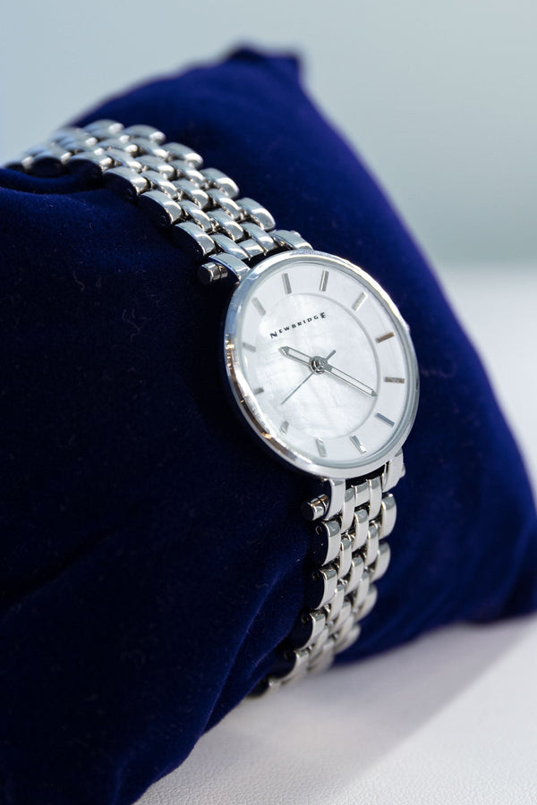 Carraig Donn Ladies Silverplated Watch White Face