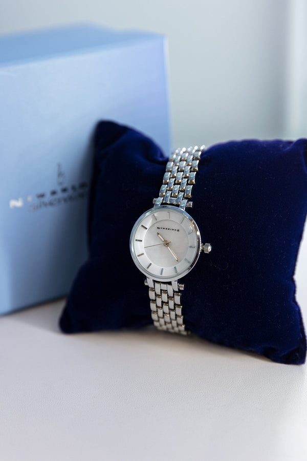 Carraig Donn Ladies Silverplated Watch White Face