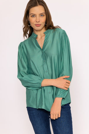 Carraig Donn Long Sleeve Spring Blouse in Green