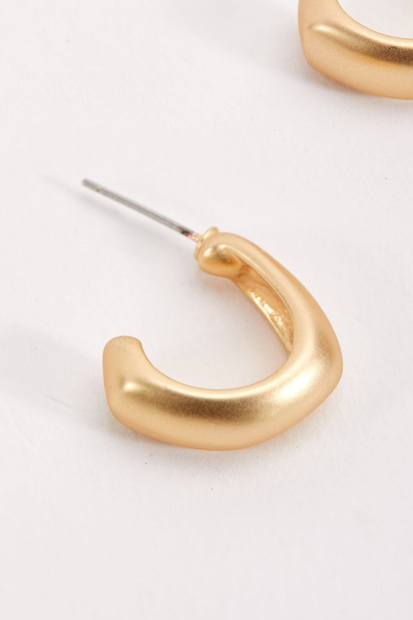 Carraig Donn Matte Structured Hoop Earrings