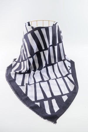 Carraig Donn Mono Print Scarf in Black