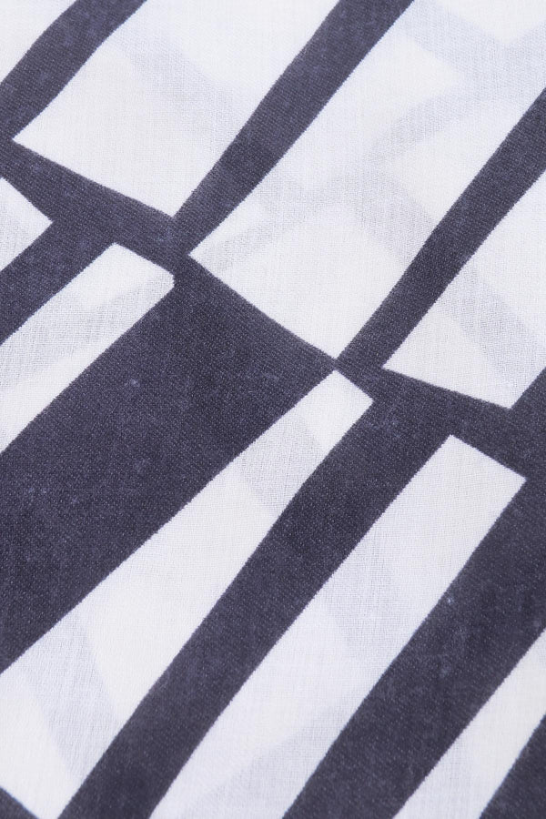 Carraig Donn Mono Print Scarf in Black
